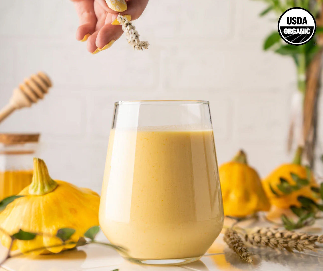 turmeric-latte-starter-kit-j4 1._Turmeric_6e512dba-33d3-4867-a890-51e27d14ee92.jpg